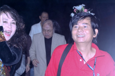 Bất chấp mưa lớn, “sao” tới dự lễ bế mạc LHP lần thứ 17 - 10