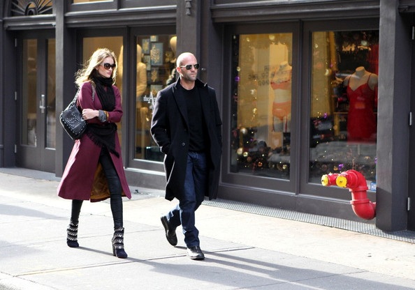 Vòng quanh thế giới giải trí ngày 18/12 - 2