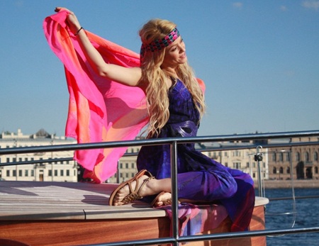 Shakira quyến rũ và bốc lửa trong bộ hình mới - 5 Shakira quyến rũ và bốc lửa trong bộ hình mới - 5