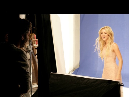 Shakira quyến rũ và bốc lửa trong bộ hình mới - 6 Shakira quyến rũ và bốc lửa trong bộ hình mới - 6