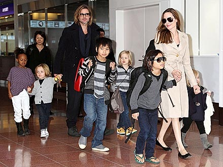 Những em bé đáng yêu nhất Hollywood năm 2011 - 7 Những em bé đáng yêu nhất Hollywood năm 2011 - 7