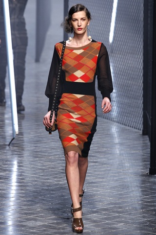 Sonia Rykiel: Trẻ trung, nhí nhảnh - 4 Sonia Rykiel: Trẻ trung, nhí nhảnh - 4