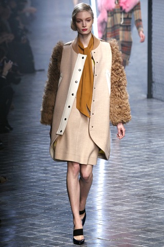Sonia Rykiel: Trẻ trung, nhí nhảnh - 10 Sonia Rykiel: Trẻ trung, nhí nhảnh - 10
