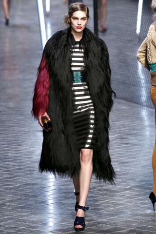 Sonia Rykiel: Trẻ trung, nhí nhảnh - 27 Sonia Rykiel: Trẻ trung, nhí nhảnh - 27