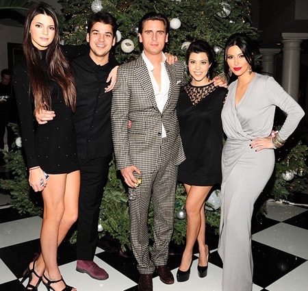 “Đột nhập” tiệc Giáng sinh nhà Kim “siêu vòng ba” - 10