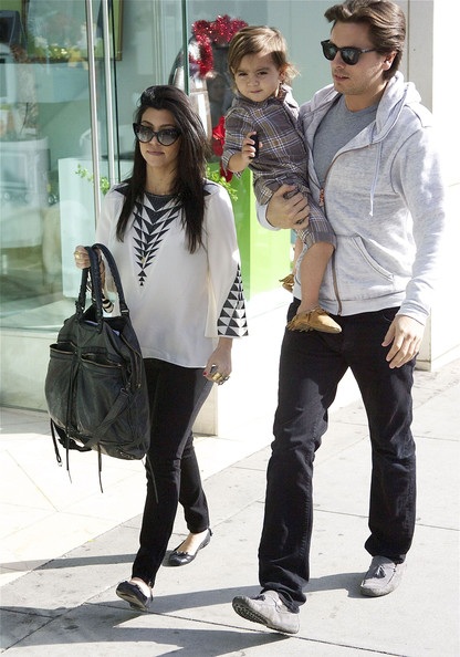 Vòng quanh thế giới giải trí ngày 31/12 - 4