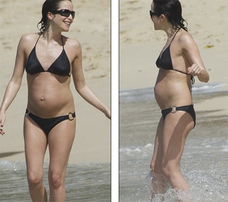 Vòng quanh thế giới giải trí ngày 31/12 - 8