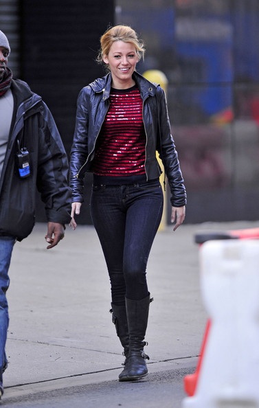 Vòng quanh thế giới giải trí ngày 2/12 - 3