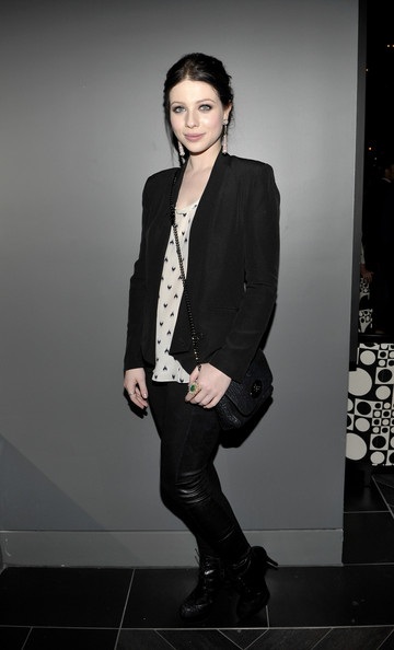 Vòng quanh thế giới giải trí ngày 2/12 - 4