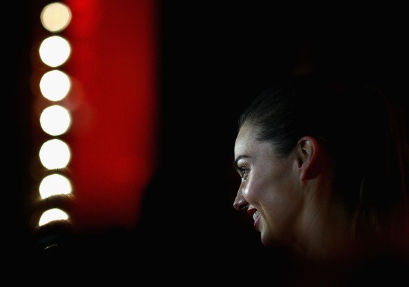 Miranda Kerr tung tăng váy bồng - 4 Miranda Kerr tung tăng váy bồng - 4