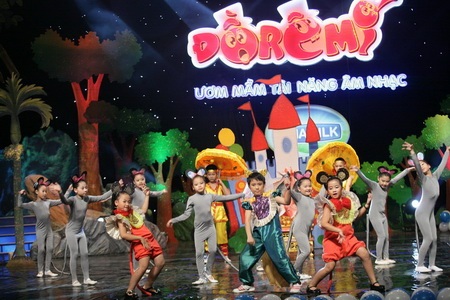 Đồ Rê Mí: Khi thí sinh dám… hôn bạn - 1