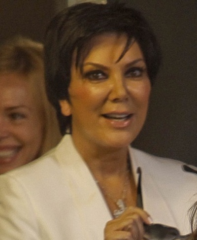 Mẹ cô Kim “siêu vòng ba” nâng cơ mặt vì đám cưới con - 1