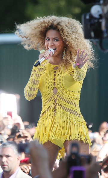 Beyonce tràn đầy năng lượng trong buổi diễn mới - 3 Beyonce tràn đầy năng lượng trong buổi diễn mới - 3