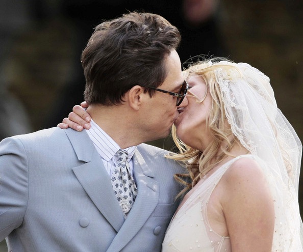 Kate Moss rạng ngời trong ngày cưới - 3