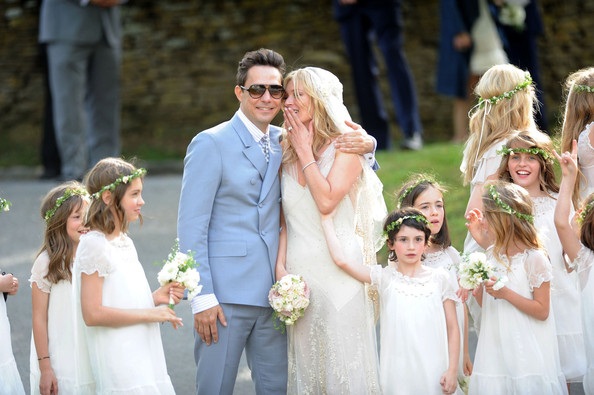 Kate Moss rạng ngời trong ngày cưới - 7