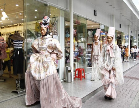 Thí sinh Vietnam’s Next Top Model hóa tượng đồng - 2