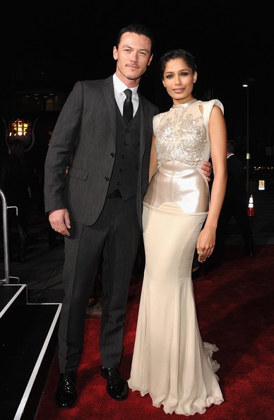 Người đẹp phim Triệu phú ổ chuột rạng ngời trên thảm đỏ - 4