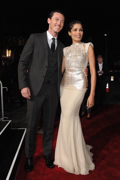 Người đẹp phim Triệu phú ổ chuột rạng ngời trên thảm đỏ - 8