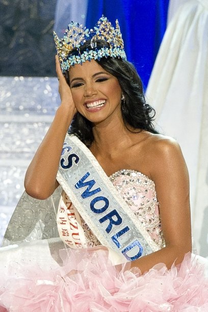 Người đẹp Venezuela đăng quang Hoa hậu thế giới 2011 - 1 Người đẹp Venezuela đăng quang Hoa hậu thế giới 2011 - 1