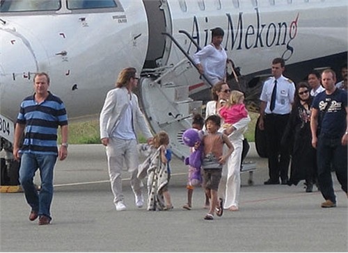 Brangelina “cố thủ” trong resort ở Côn Đảo - 1