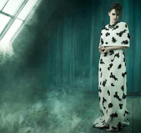 Kristen Stewart khoe vẻ yêu kiều trên Vogue - 5 Kristen Stewart khoe vẻ yêu kiều trên Vogue - 5
