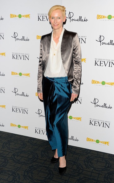 Vòng quanh thế giới giải trí ngày 17/11 - 8 Vòng quanh thế giới giải trí ngày 17/11 - 8