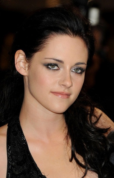 Dàn “sao” Chạng vạng thân thiết trong buổi công chiếu phim - 8