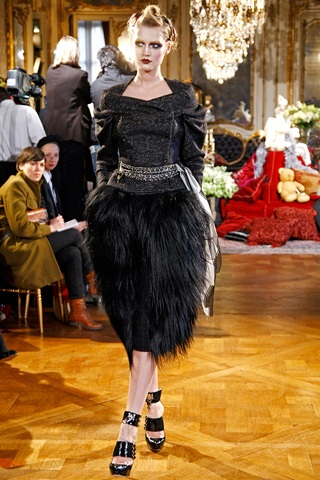 Quý phái John Galliano - 4 Quý phái John Galliano - 4