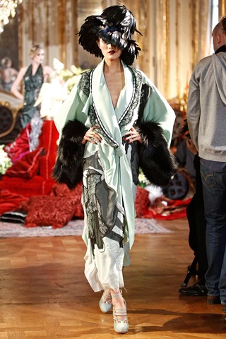 Quý phái John Galliano - 17 Quý phái John Galliano - 17