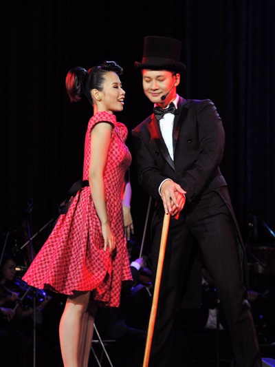 Khánh Thi nhảy rất sung trong liveshow Đức Tuấn - 10 Khánh Thi nhảy rất sung trong liveshow Đức Tuấn - 10