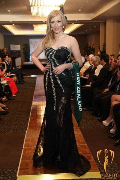 Người đẹp Hoa hậu trái đất trình diễn váy dạ hội (phần II) - 7