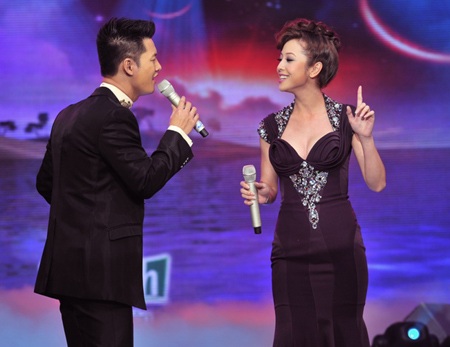Nghe Jennifer Phạm và Đức Tuấn hát Cơn mưa tình yêu - 4 Nghe Jennifer Phạm và Đức Tuấn hát Cơn mưa tình yêu - 4
