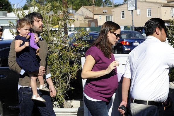 Vòng quanh thế giới giải trí ngày 28/11 - 7