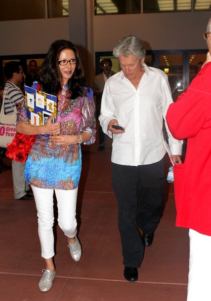 Vòng quanh thế giới giải trí ngày 1/12 - 4 Vòng quanh thế giới giải trí ngày 1/12 - 4