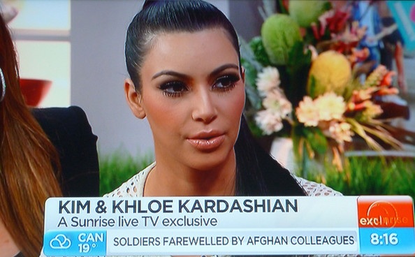 Vòng quanh thế giới giải trí ngày 3/11 - 4