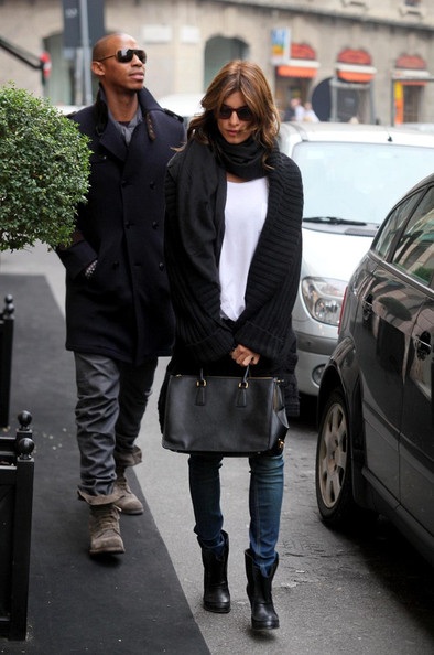 Vòng quanh thế giới giải trí ngày 3/11 - 9