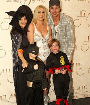 Vòng quanh thế giới giải trí ngày 1/11 - 4