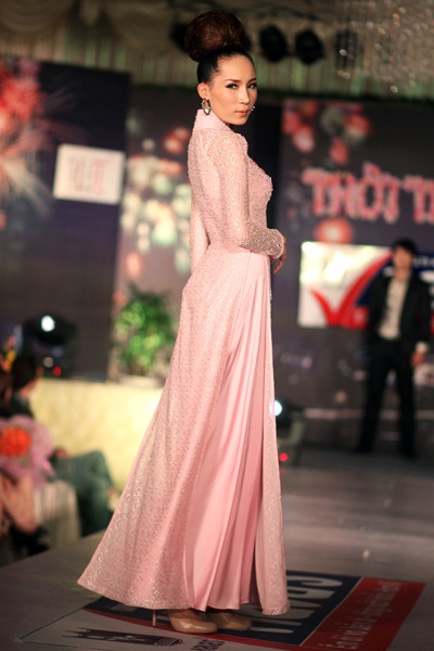 Duyên dáng áo dài xuân - 5 Duyên dáng áo dài xuân - 5
