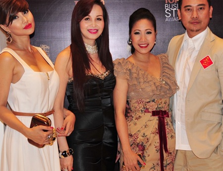 “Sao” Việt tưng bừng dự tiệc - 2