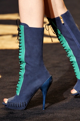 Sành điệu với túi và giày Versace - 9 Sành điệu với túi và giày Versace - 9