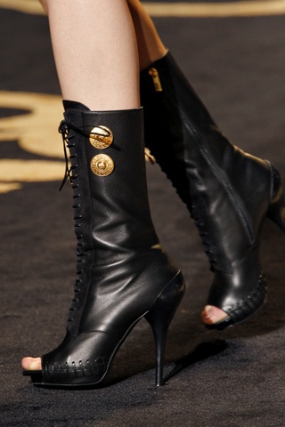 Sành điệu với túi và giày Versace - 15 Sành điệu với túi và giày Versace - 15