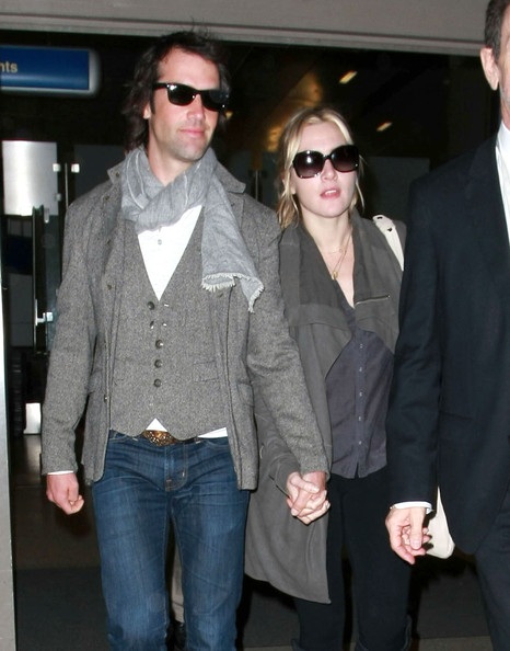 Vòng quanh thế giới giải trí ngày 15/1 - 5