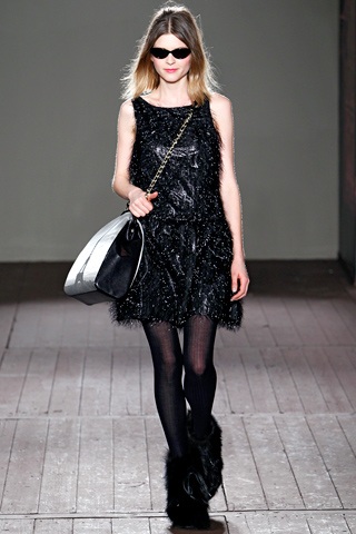 BST đông của Moschino Cheap And Chic - 13 BST đông của Moschino Cheap And Chic - 13