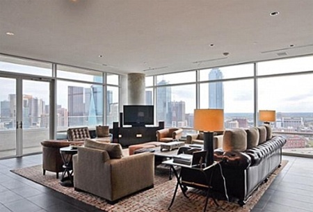 “Đột nhập” căn hộ cao cấp của em gái Kim “siêu vòng ba” - 1