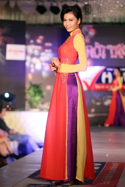 Quyến rũ Áo dài Xuân - 3 Quyến rũ Áo dài Xuân - 3