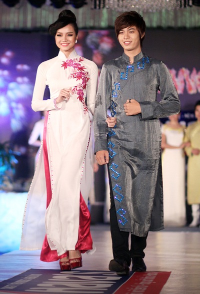 Quyến rũ Áo dài Xuân - 9 Quyến rũ Áo dài Xuân - 9