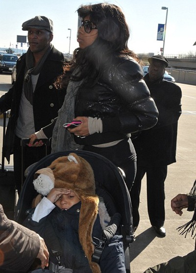 Vòng quanh thế giới giải trí ngày 17/1 - 5