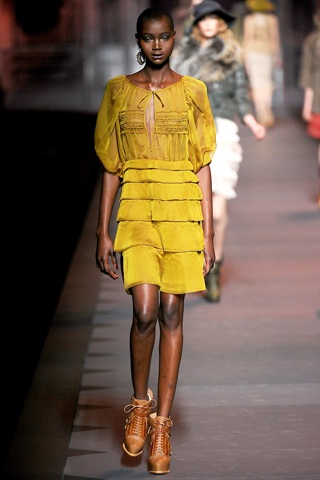 BST quyến rũ của Christian Dior - 11