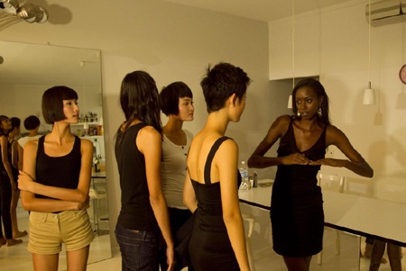 Top 4 Vietnam’s Next Top Model thăm “nhà” tại Singapore - 2