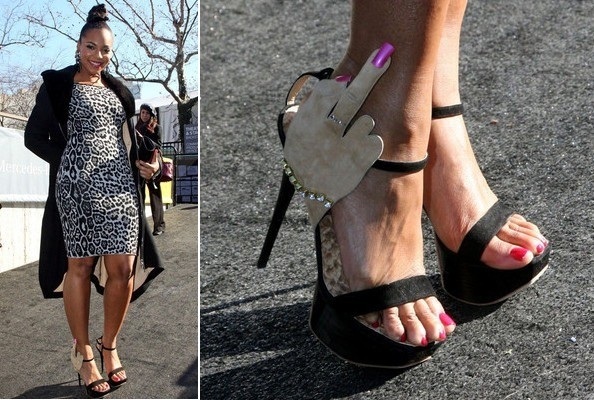 Những đôi giày kỳ dị của “sao” - 4